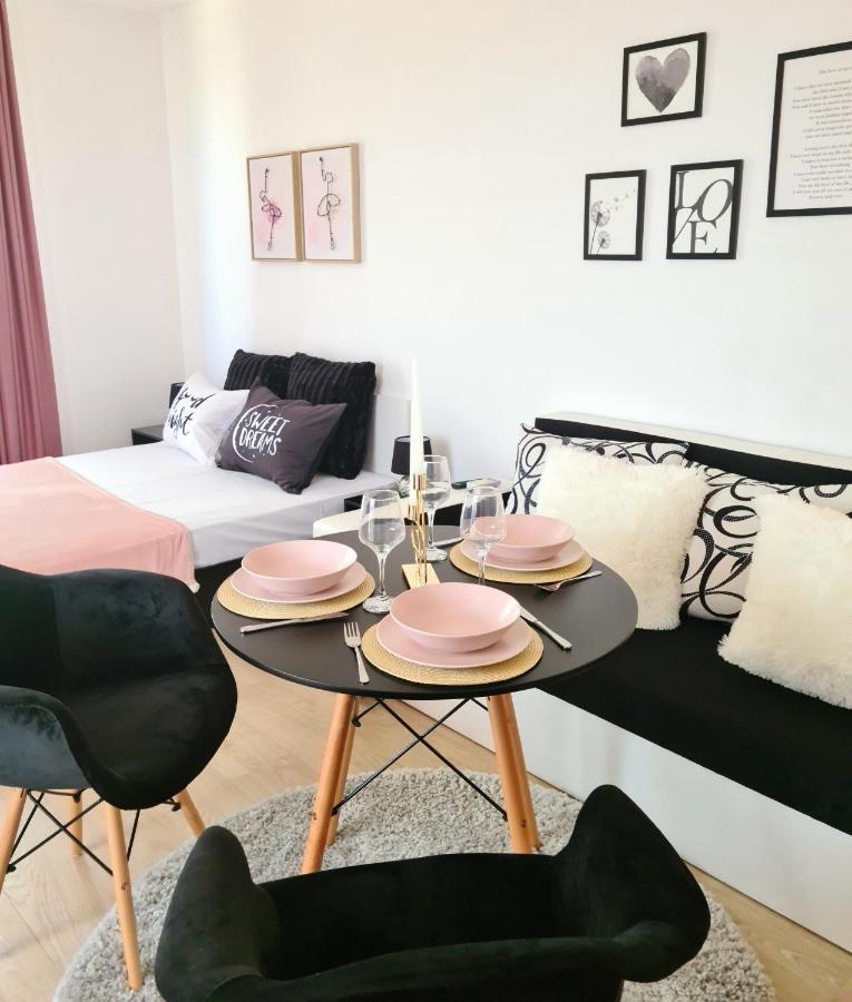 Rose Studio Apartment Burgas Ngoại thất bức ảnh