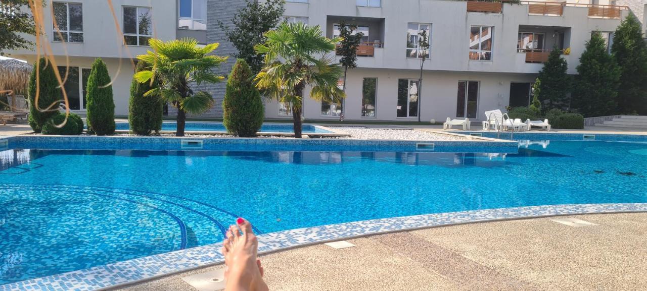Rose Studio Apartment Burgas Ngoại thất bức ảnh